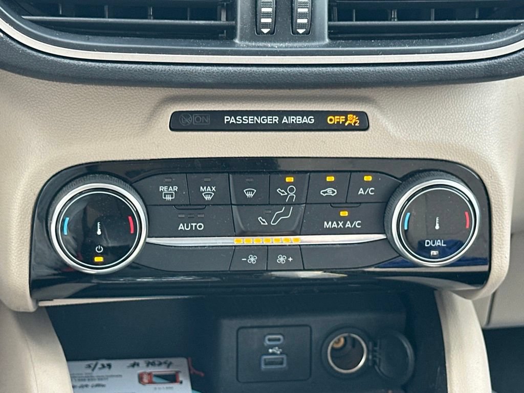 Used 2022 Ford Escape SE AWD/4WD image 25