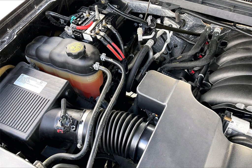 Used 2018 Chevrolet Silverado 1500 LT w/ Redline Edition image 32