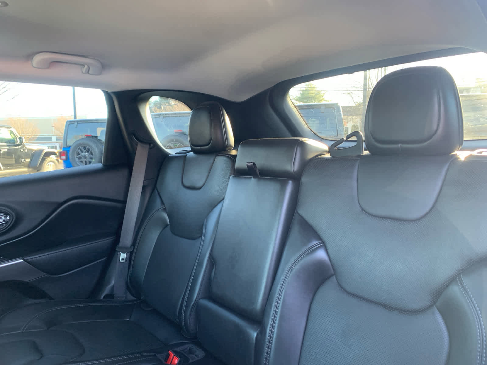 Used 2020 Jeep Cherokee Latitude Lux w/ Trailer Tow Group image 31