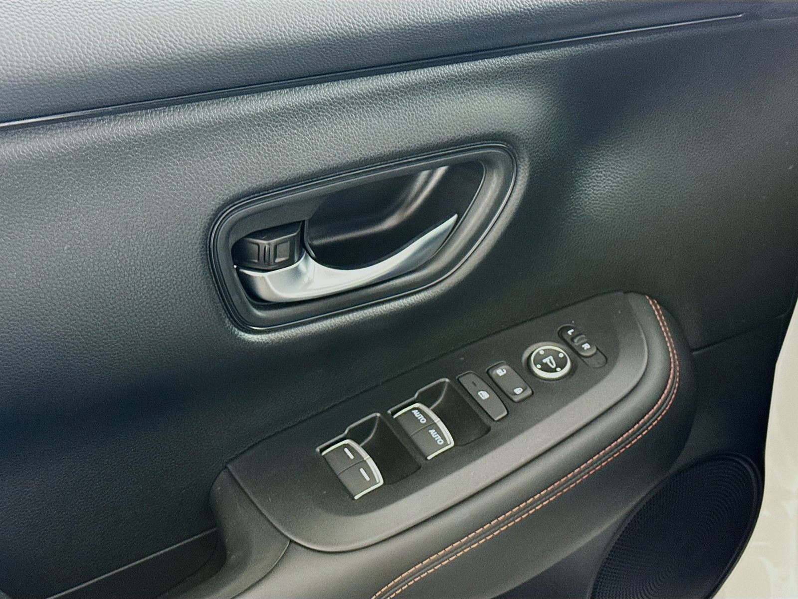 Used 2024 Honda HR-V Sport image 16