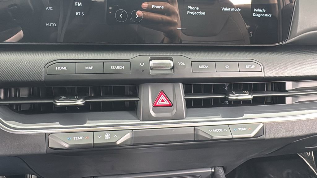 New 2025 Kia K4 EX image 24