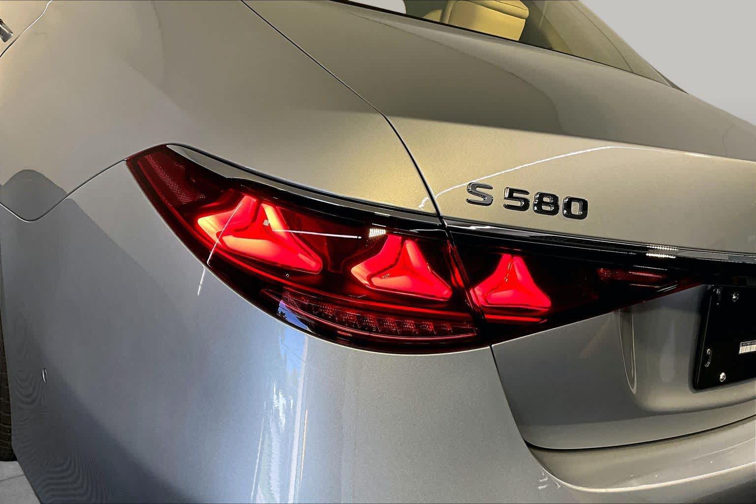 New 2027 Mercedes-Benz S 580 4MATIC Sedan image 5