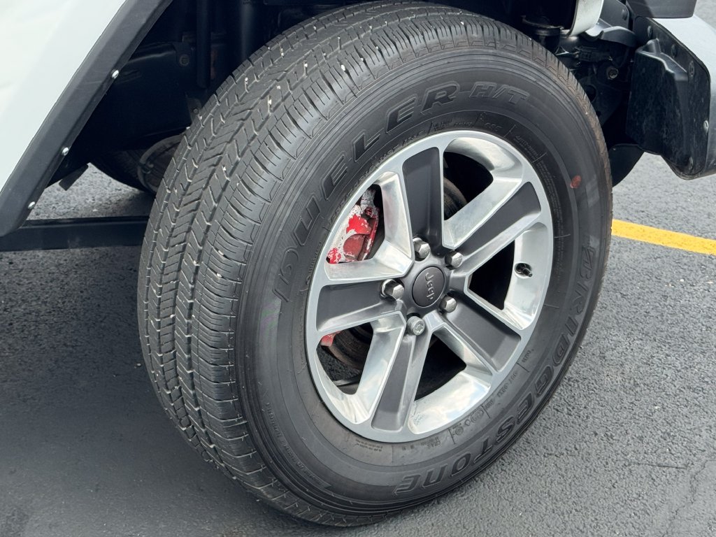 Used 2021 Jeep Wrangler Unlimited Sahara w/ Uconnect 4C Nav & Sound Group AWD/4WD image 9