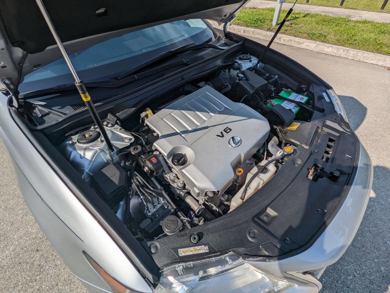 Used 2014 Lexus ES 350 Base 4dr Sedan w/ Luxury Package image 25