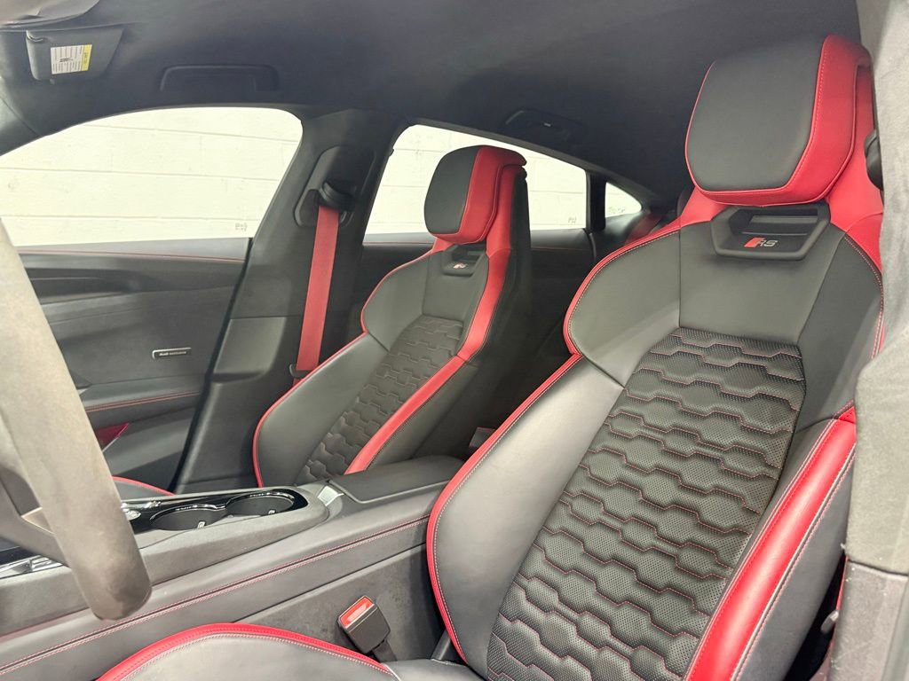 Used 2023 Audi RS e-tron GT image 34
