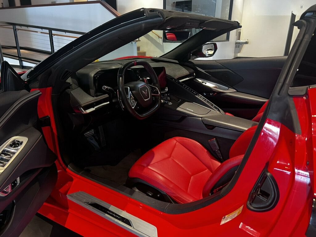 Used 2022 Chevrolet Corvette Stingray Convertible RWD image 18