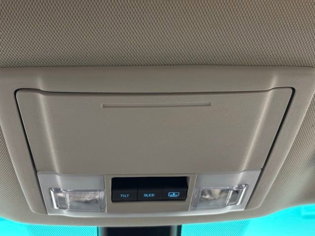 Used 2016 Ford Explorer Platinum image 39