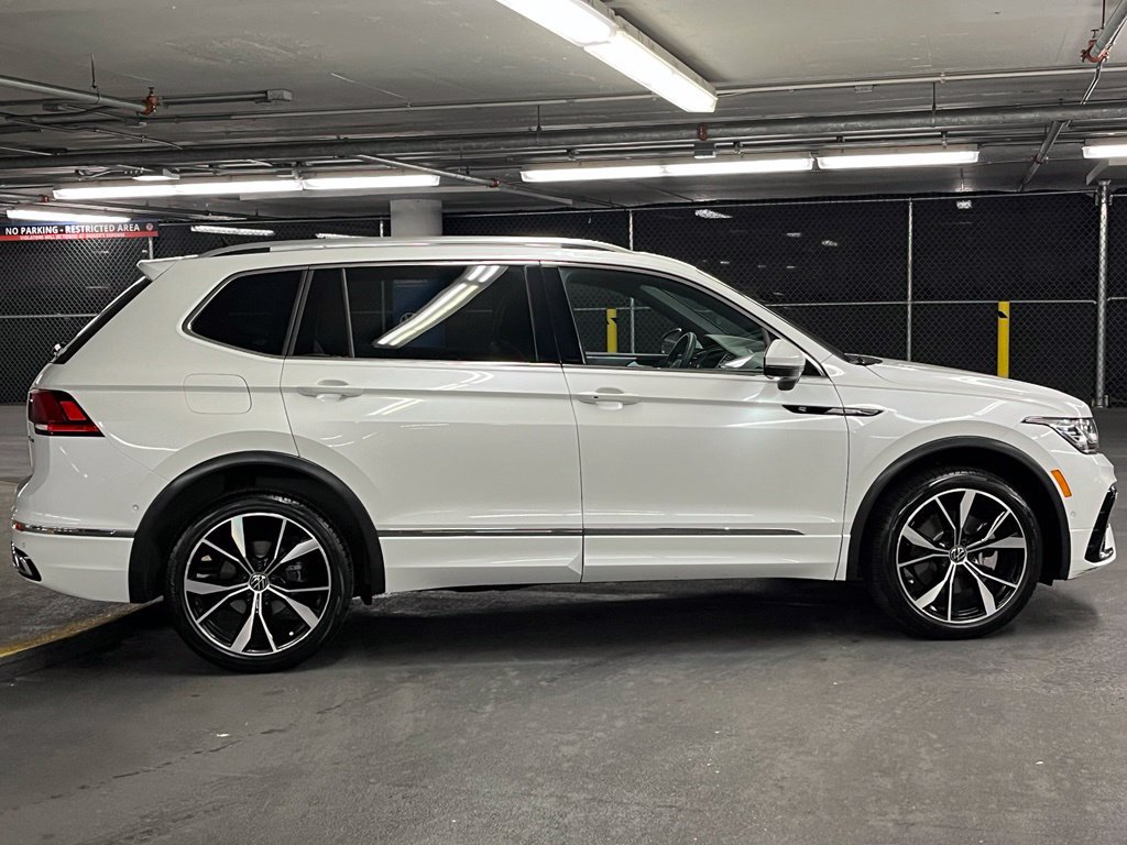 Used 2023 Volkswagen Tiguan SEL R-Line AWD/4WD image 41