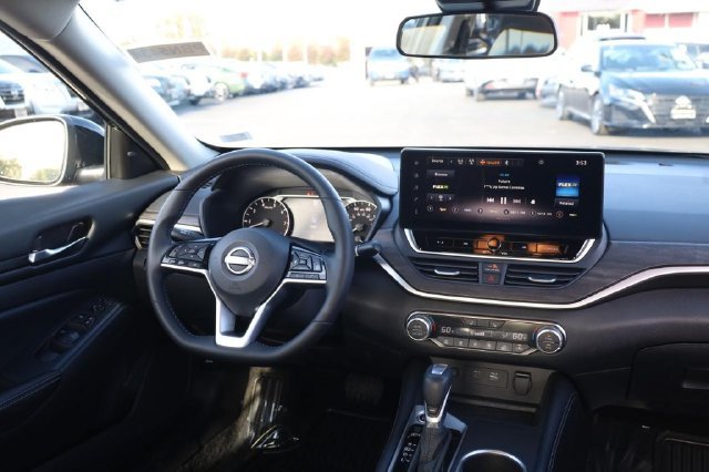 Certified 2025 Nissan Altima 2.5 SV w/ SV Premium Package FWD image 22