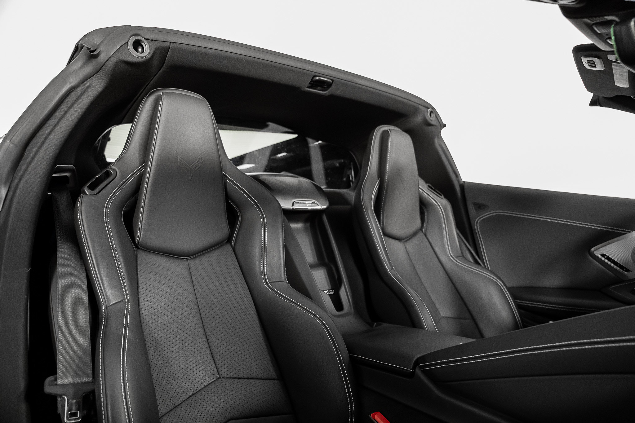 Used 2021 Chevrolet Corvette Stingray Preferred Cpe w/ Z51 Performance Package RWD image 37