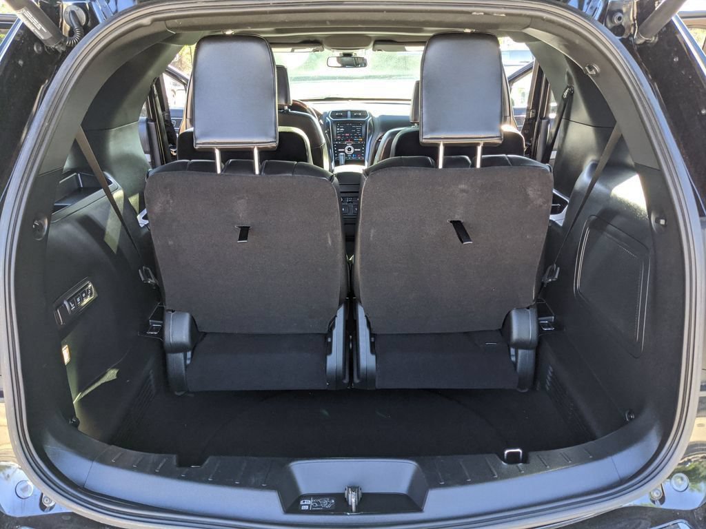 Certified 2018 Ford Explorer Platinum AWD/4WD image 22