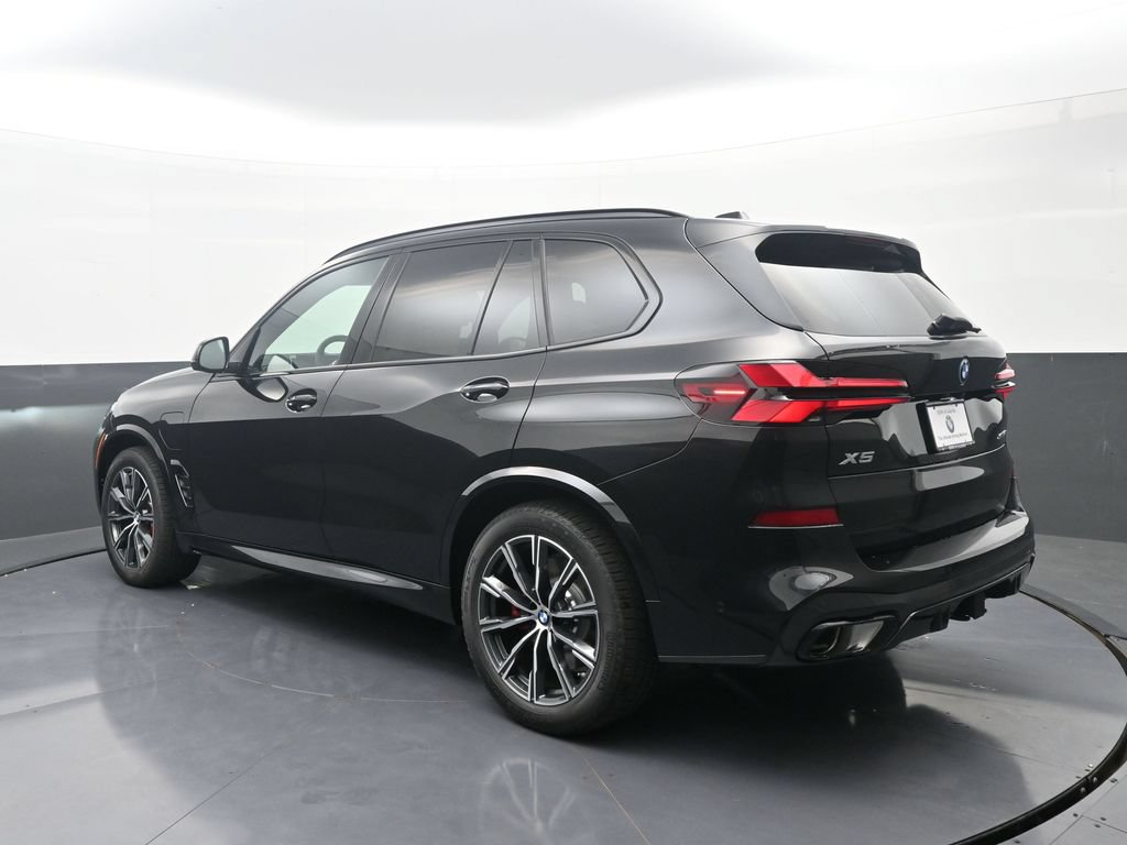 New 2026 BMW X5 xDrive50e w/ M Sport Package AWD/4WD image 5