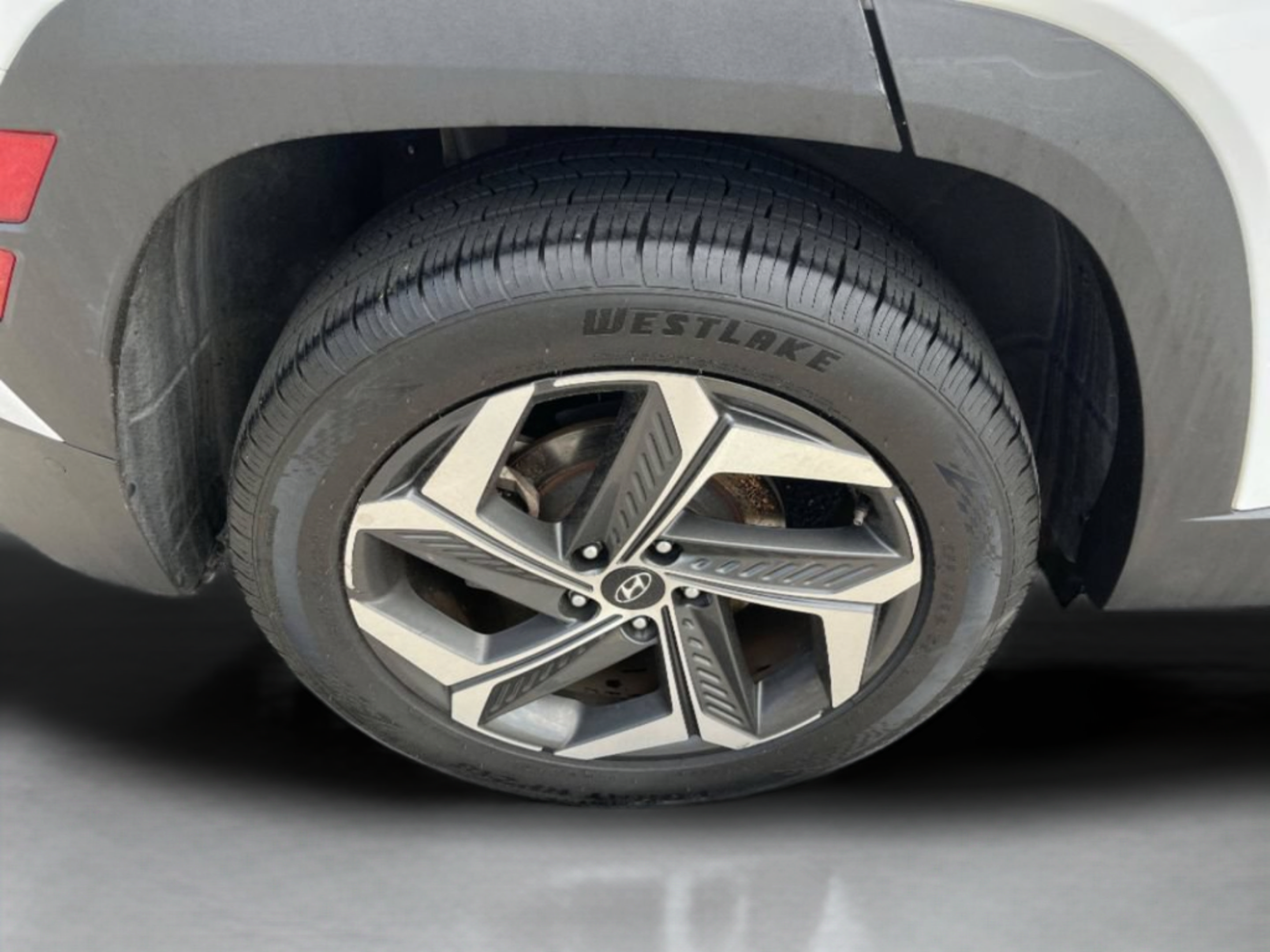 Used 2023 Hyundai Tucson Limited AWD/4WD image 31