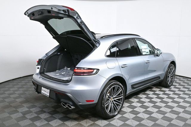 Certified 2026 Porsche Macan AWD/4WD image 28