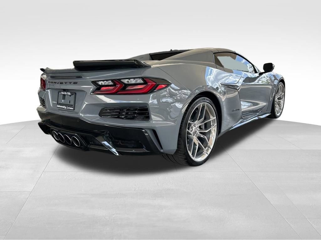 Used 2025 Chevrolet Corvette Z06 image 4