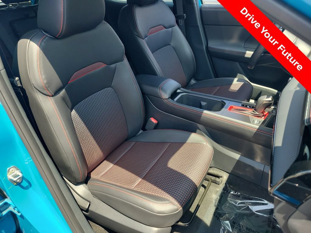Certified 2025 Nissan Kicks SR FWD image 20