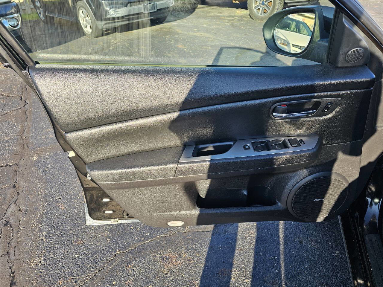 Used 2009 MAZDA MAZDA6 i Grand Touring w/ Moonroof & Bose Pkg image 12