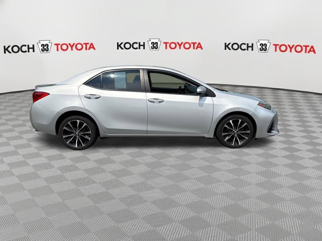 Used 2018 Toyota Corolla XSE FWD image 9
