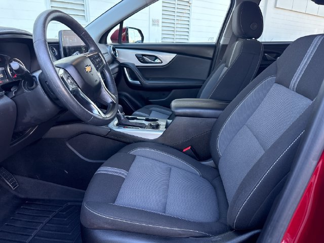 Used 2025 Chevrolet Blazer LT w/ Convenience Package FWD image 10