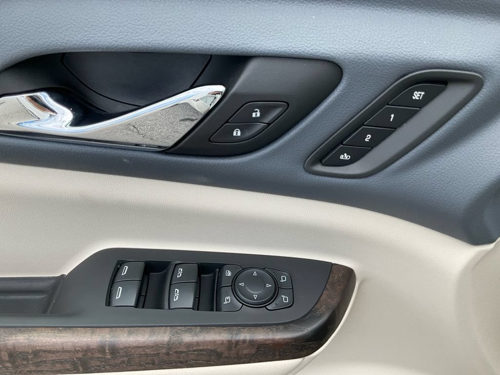 Used 2023 GMC Acadia Denali w/ Denali Ultimate Package FWD image 30