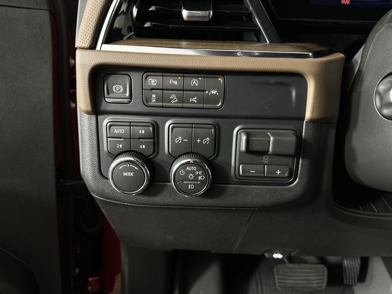New 2026 Chevrolet Tahoe High Country w/ Sun And Tow Package AWD/4WD image 90