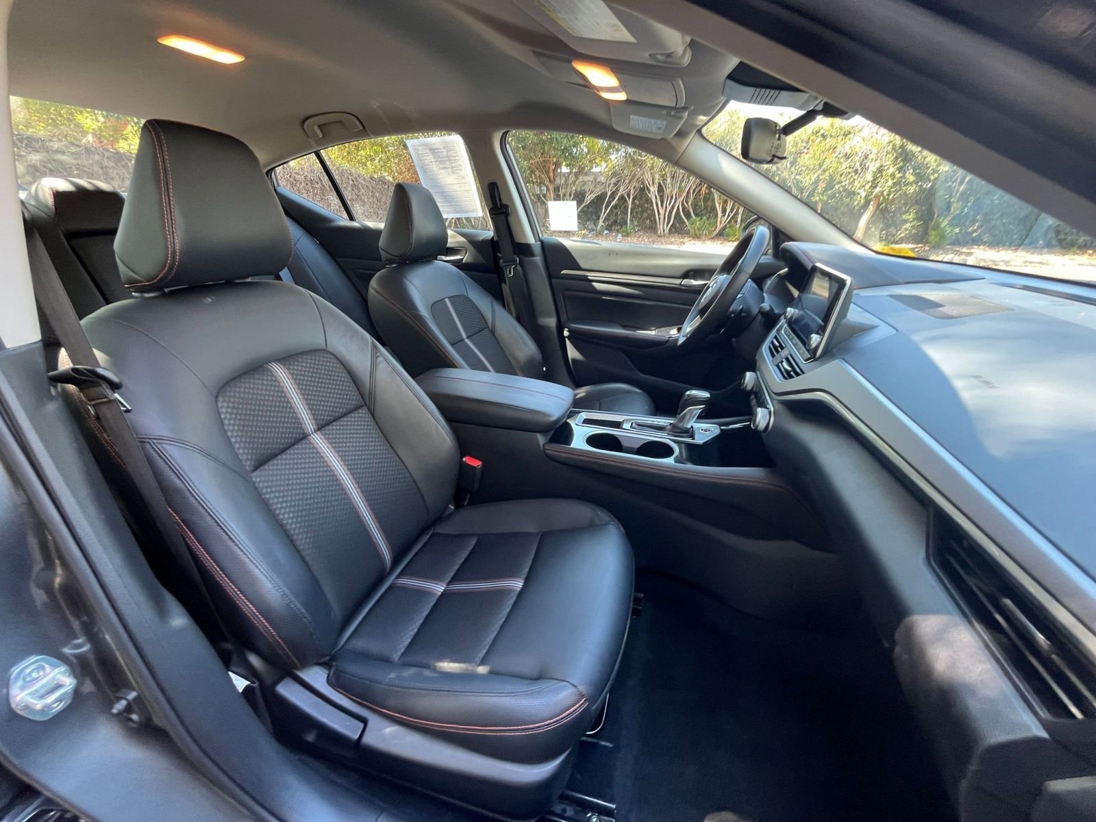 Used 2025 Nissan Altima 2.5 SR image 35