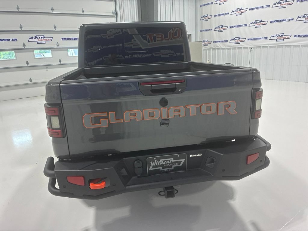 Used 2023 Jeep Gladiator Mojave AWD/4WD image 5