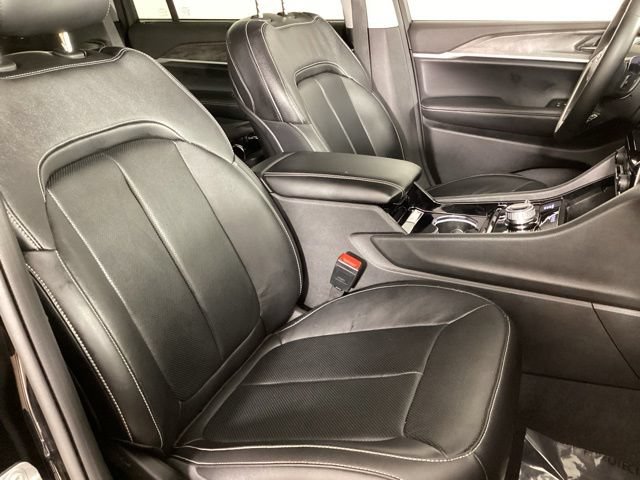 Used 2022 Jeep Grand Cherokee L Limited w/ Luxury Tech Group II AWD/4WD image 23