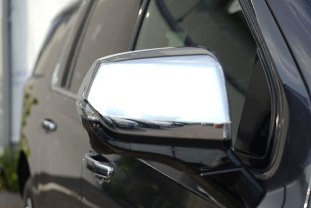 Used 2025 Chevrolet Suburban Premier AWD/4WD image 9