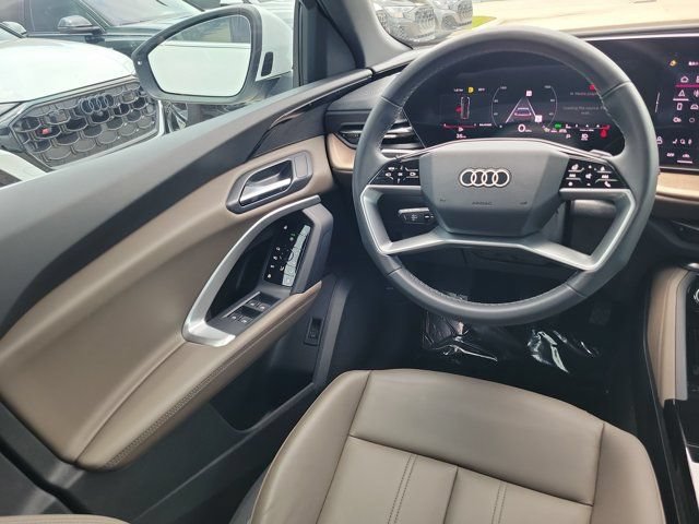 Certified 2025 Audi Q5 Premium w/ Convenience Package AWD/4WD image 13