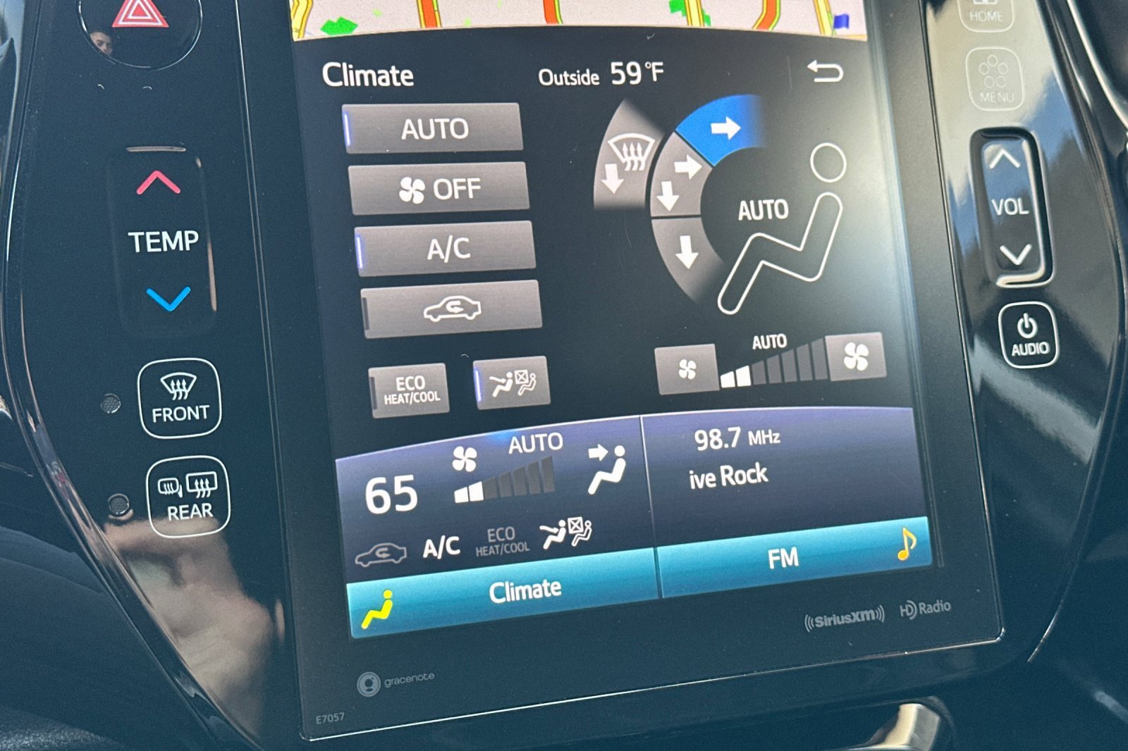 Used 2021 Toyota Prius Prime XLE image 28