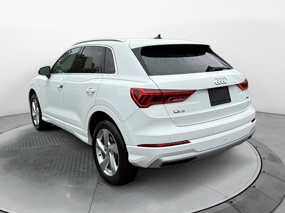 Used 2020 Audi Q3 2.0T Premium w/ Convenience Package AWD/4WD image 5