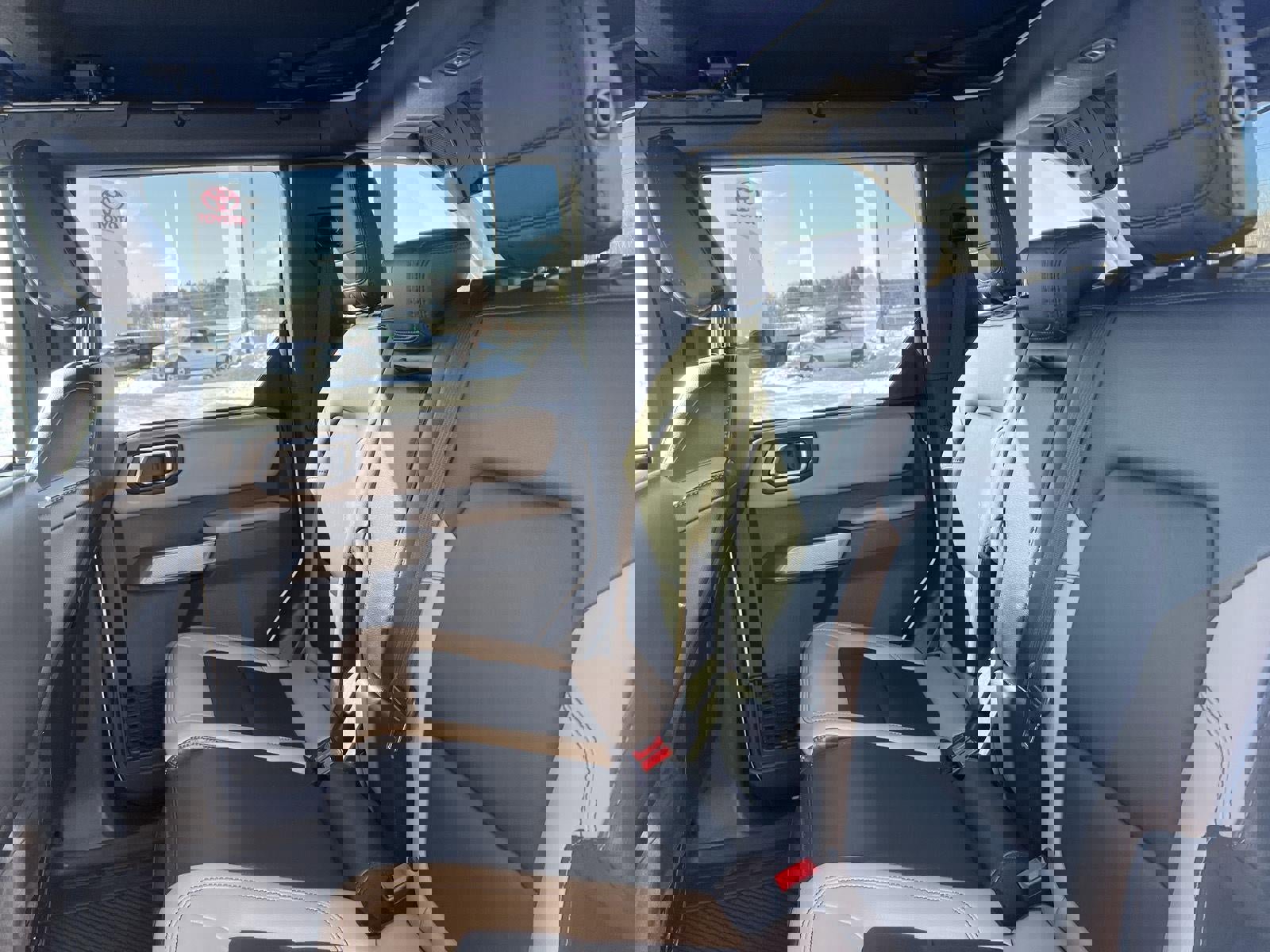 Used 2023 Ford Bronco Wildtrak image 19