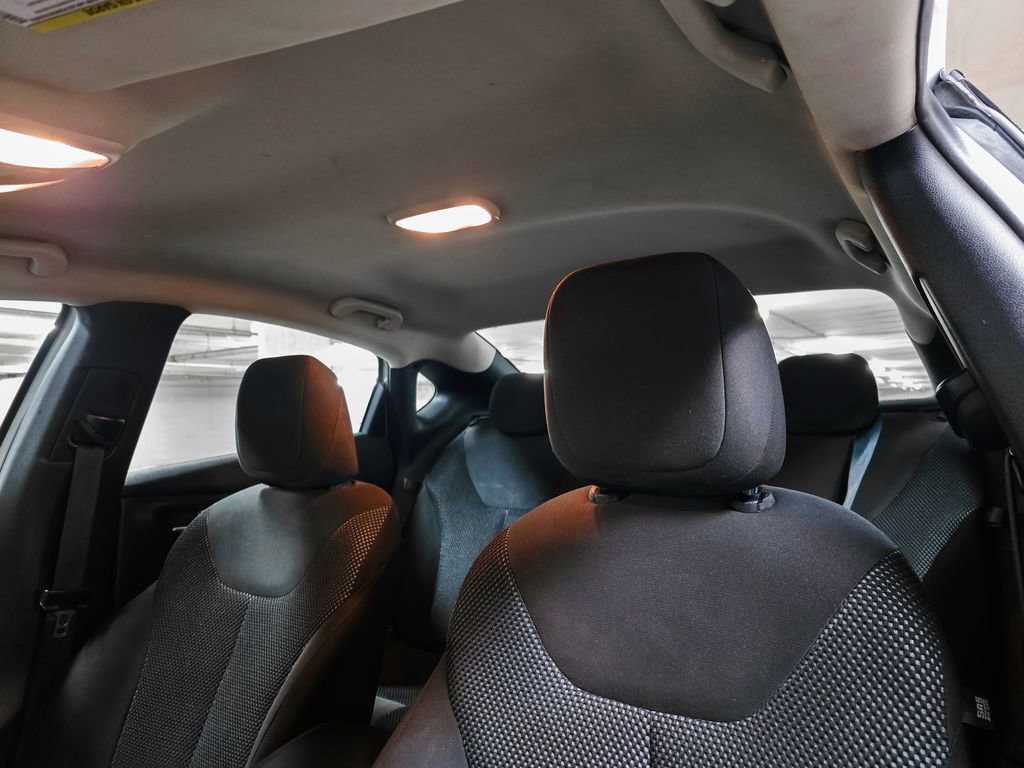 Used 2016 Dodge Dart SE w/ Convenience Group image 18