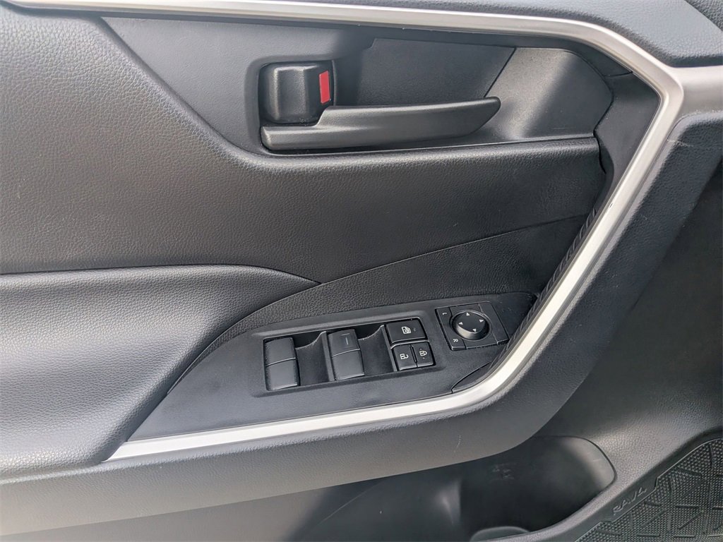 Used 2025 Toyota RAV4 LE image 11