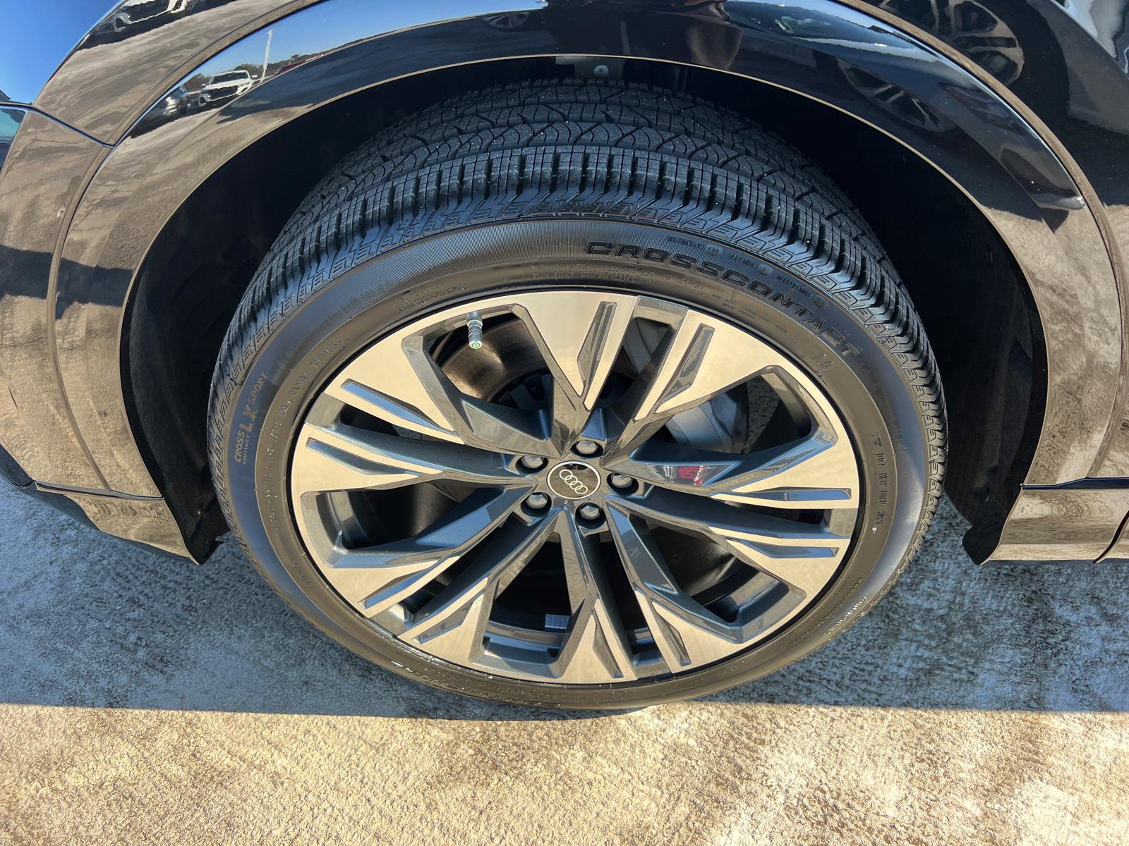 New 2025 Audi Q8 Premium image 11