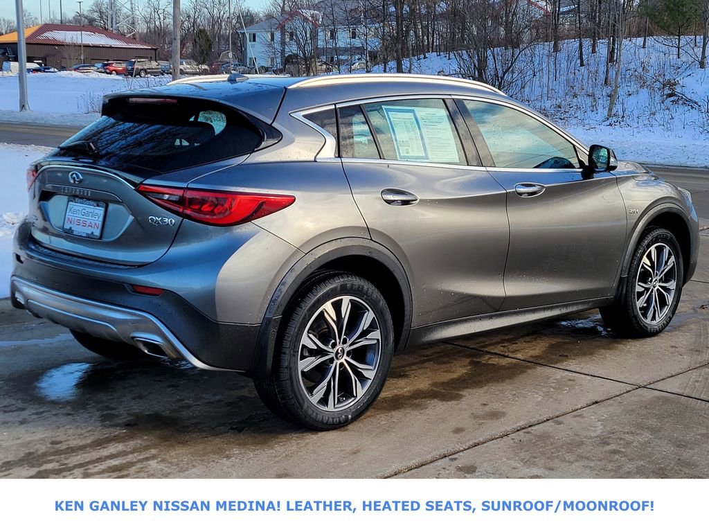 Used 2018 INFINITI QX30 Premium w/ Cargo Package image 3