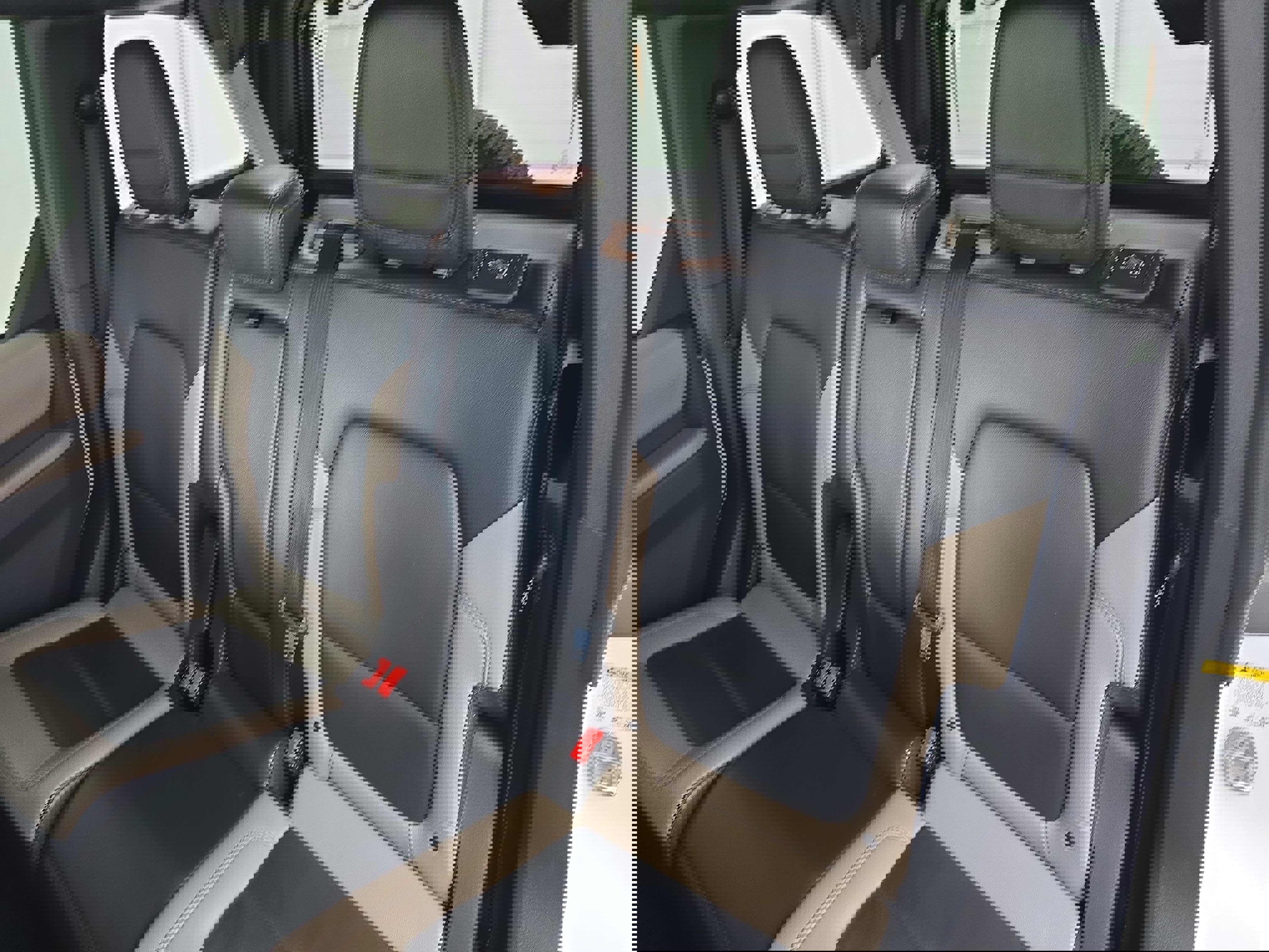 Used 2023 Ford Bronco Wildtrak image 13