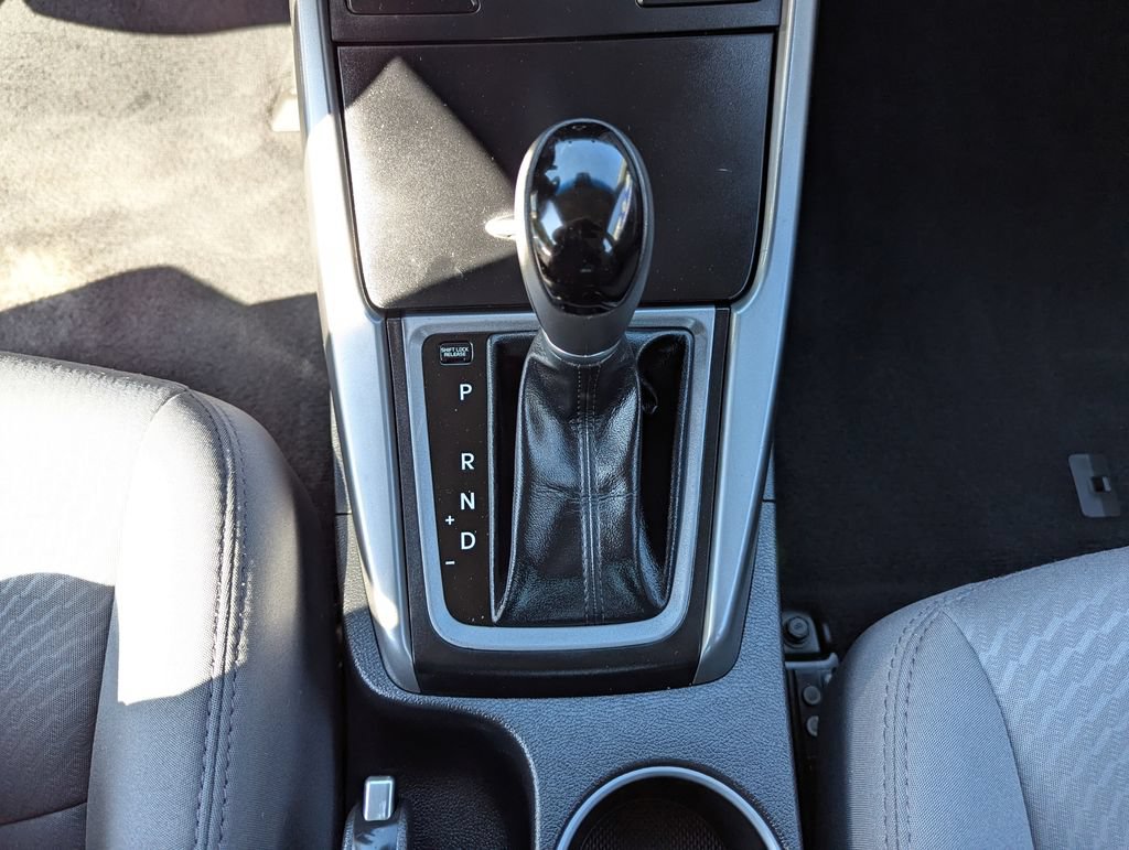 Used 2016 Hyundai Elantra SE FWD image 17