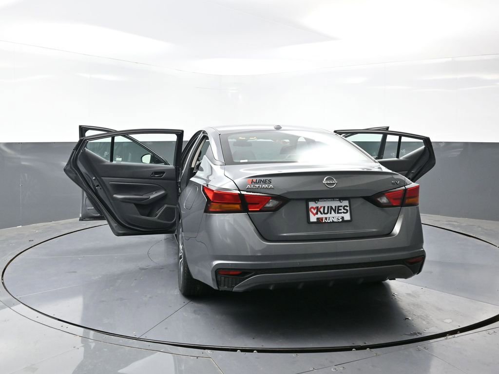 Used 2024 Nissan Altima 2.5 SV image 56