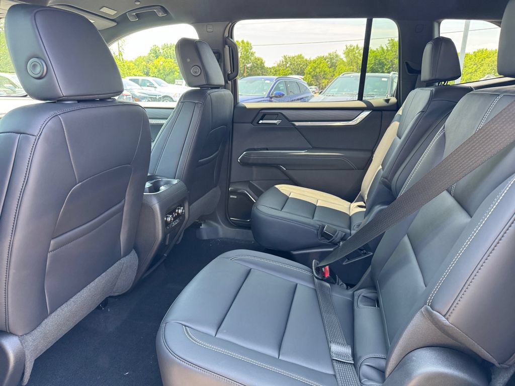 New 2026 GMC Acadia Elevation w/ Black Edition FWD image 21
