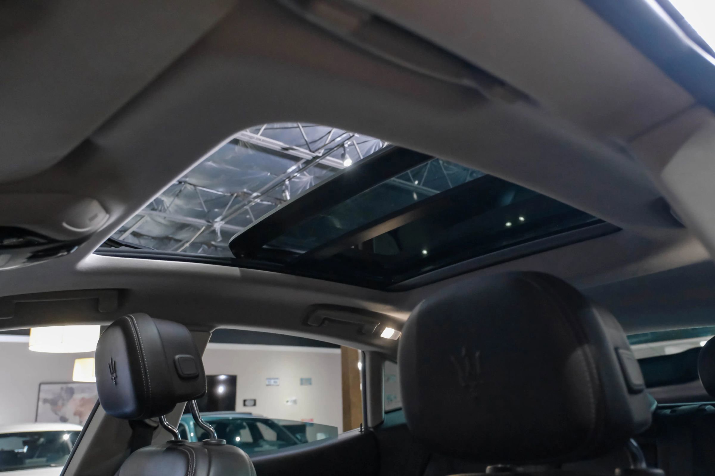 Used 2019 Maserati Levante GranLusso image 5