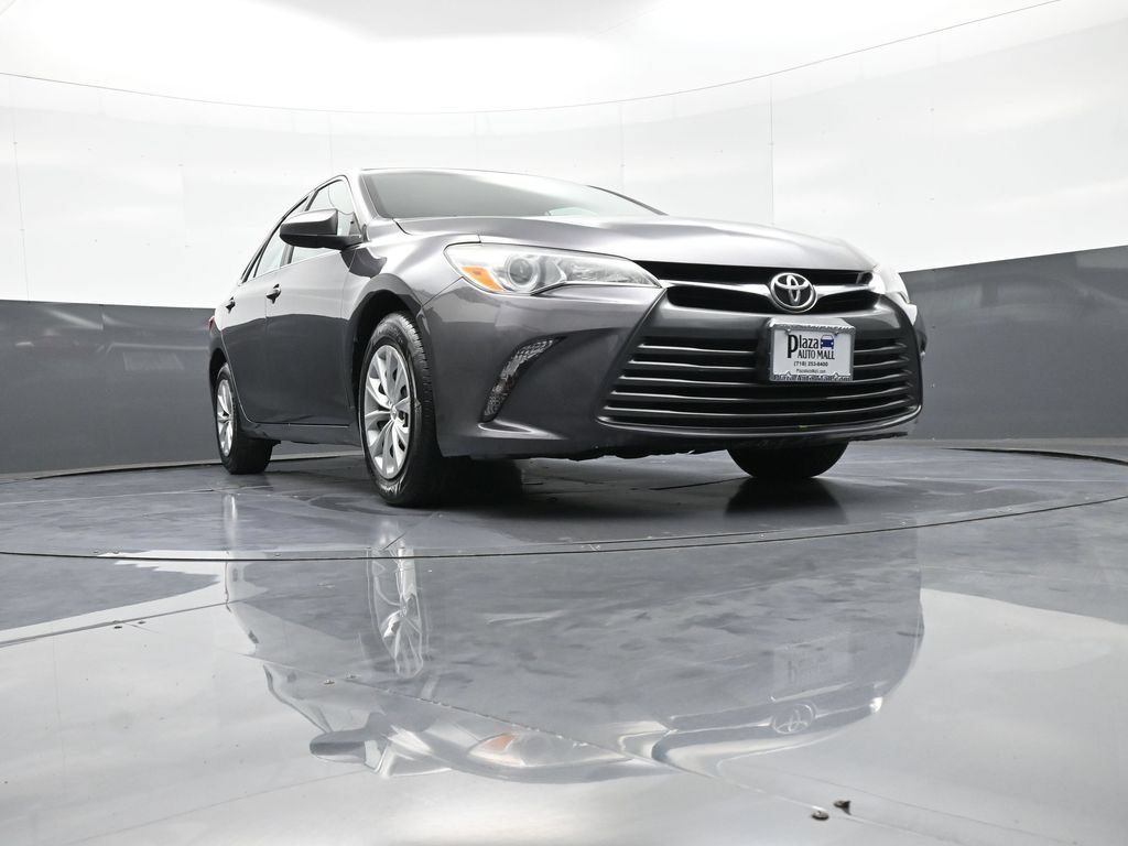 Used 2016 Toyota Camry LE FWD image 27