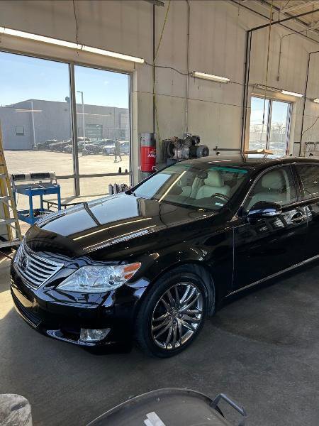 Used 2012 Lexus LS 460 L w/ Executive Class Seating Pkg RWD image 3