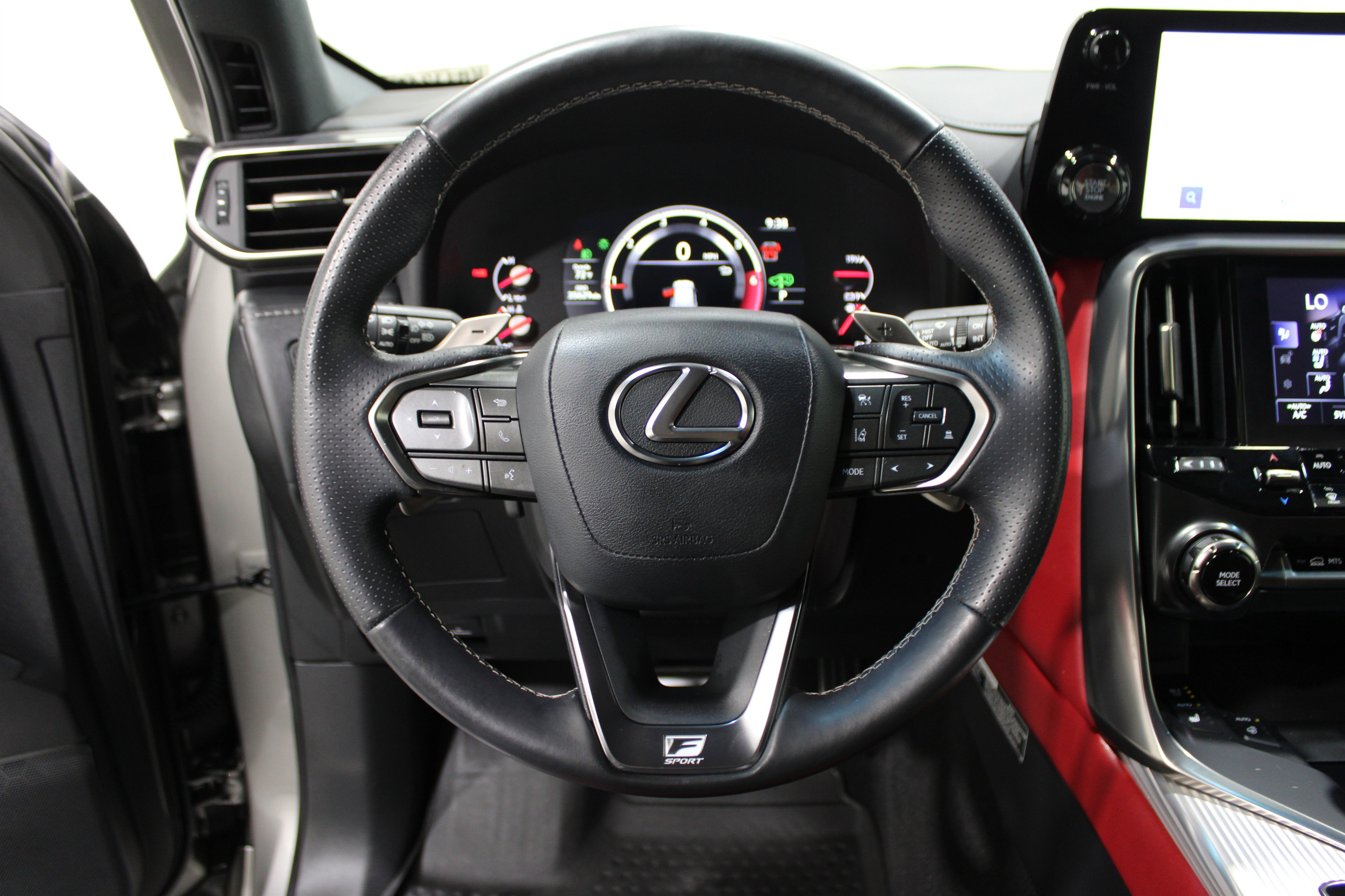 Used 2024 Lexus LX 600 F Sport image 10