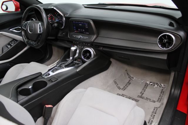Used 2020 Chevrolet Camaro LT RWD image 19