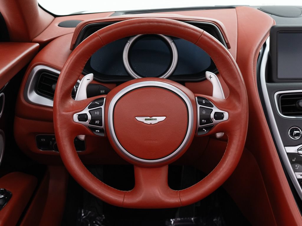 Used 2021 Aston Martin DB11 Volante RWD image 32