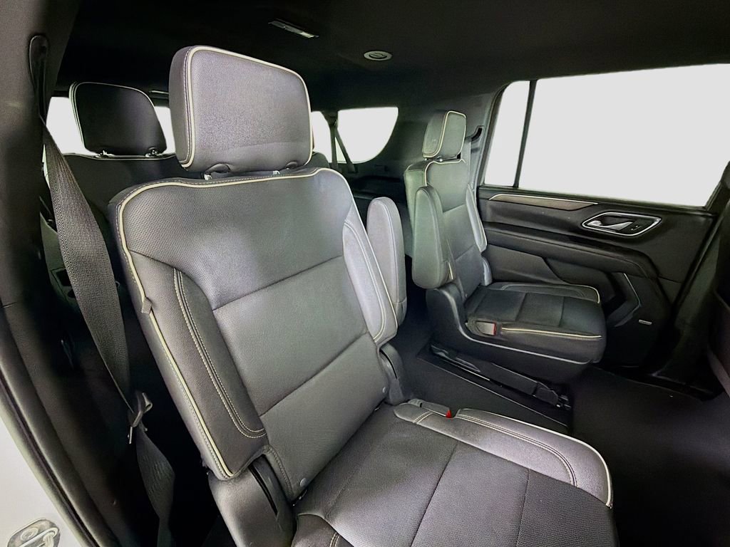 Used 2023 Chevrolet Suburban Premier RWD image 31