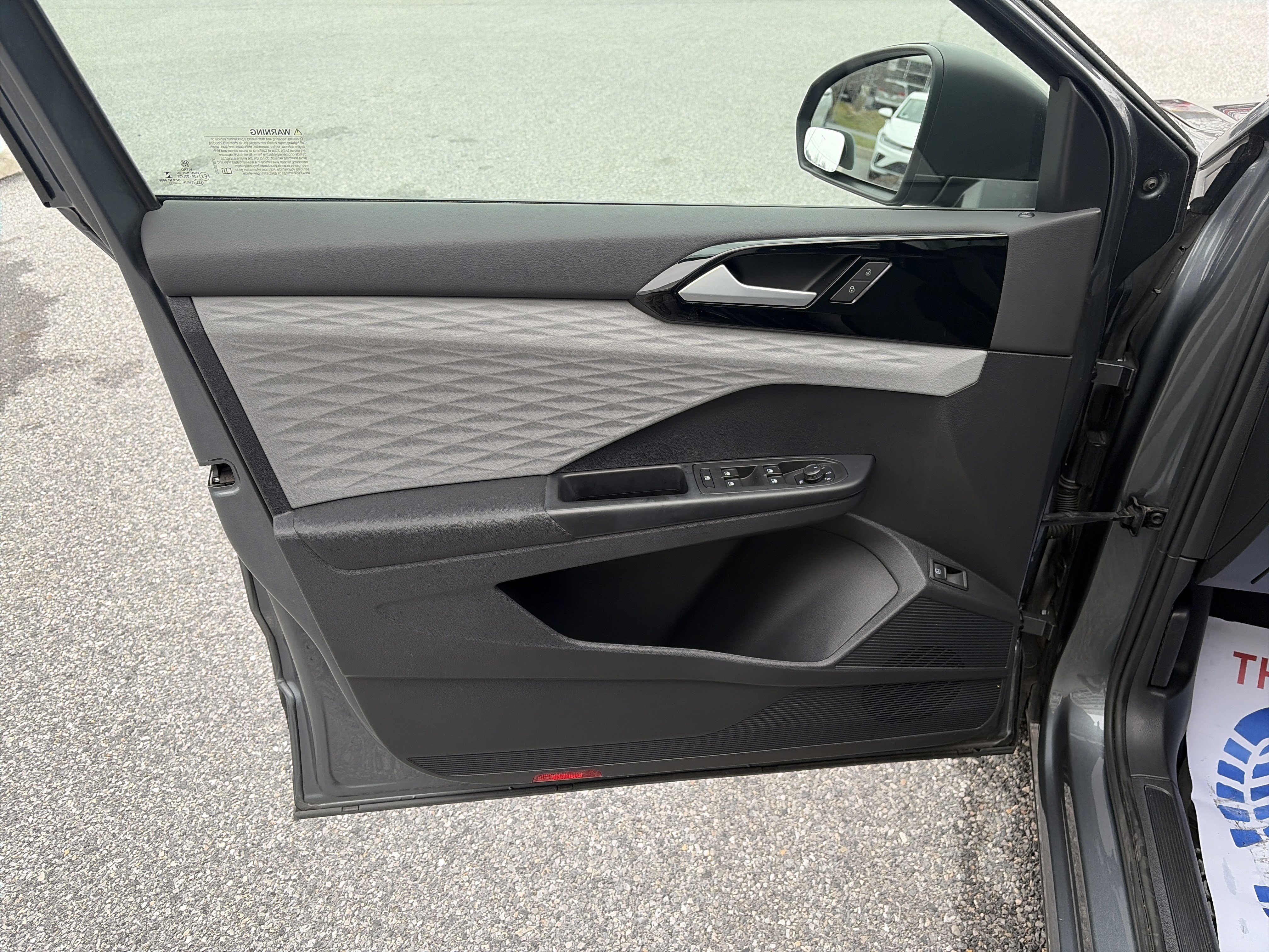 Used 2022 Volkswagen Taos S image 15