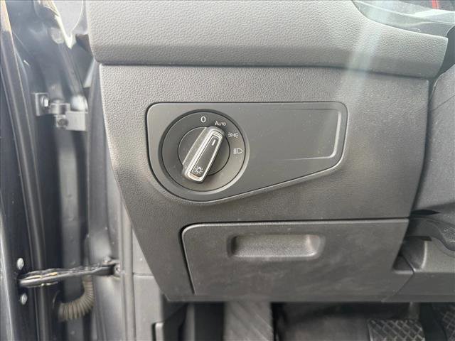 Used 2018 Volkswagen Tiguan SE FWD image 13